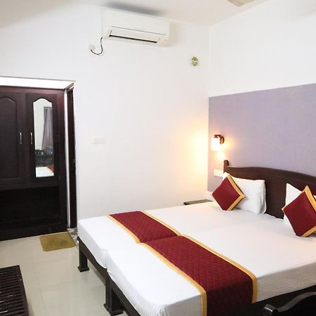 Shanthi Residency Pathanāmthitta Zewnętrze zdjęcie