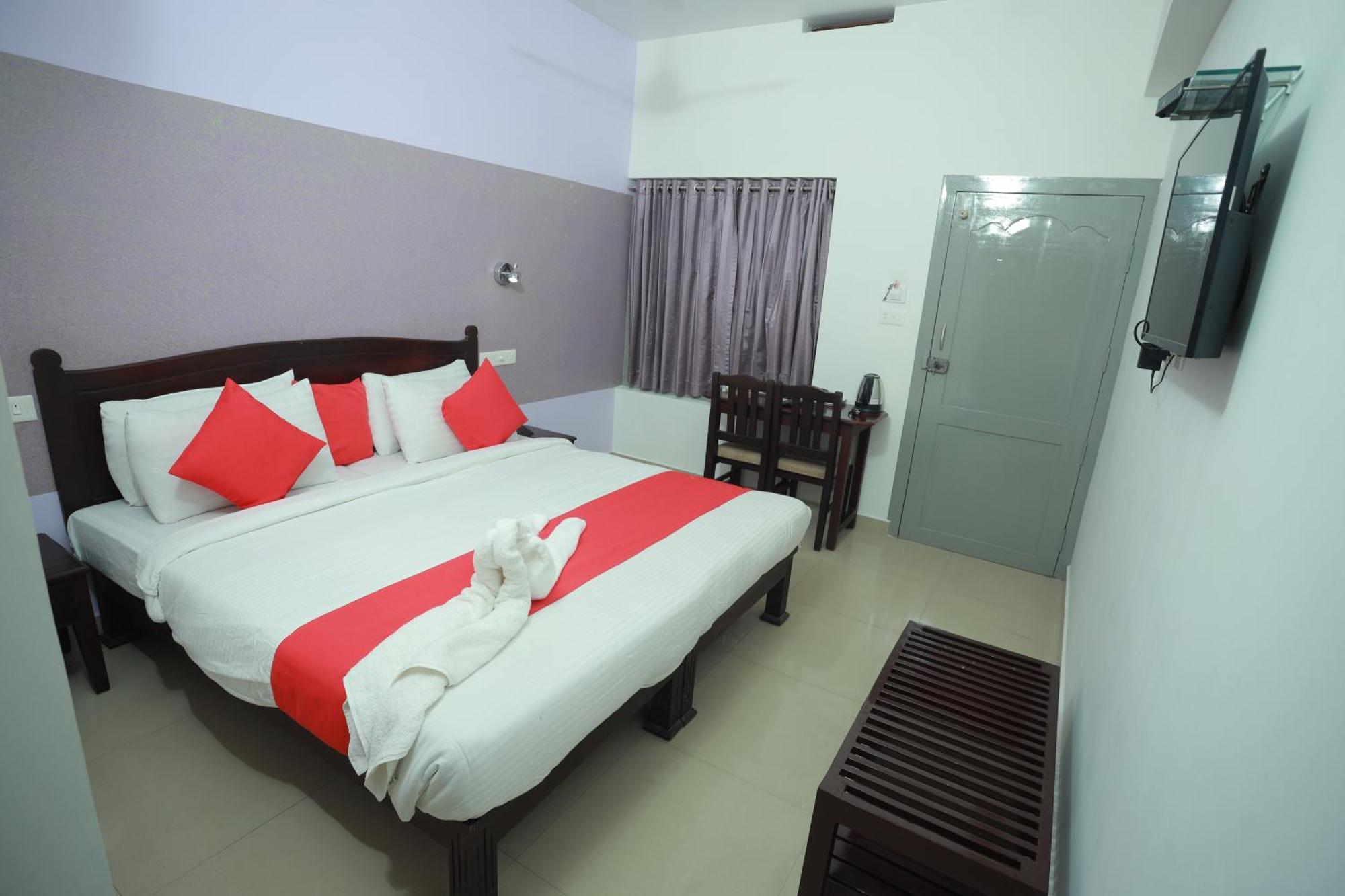 Shanthi Residency Pathanāmthitta Zewnętrze zdjęcie