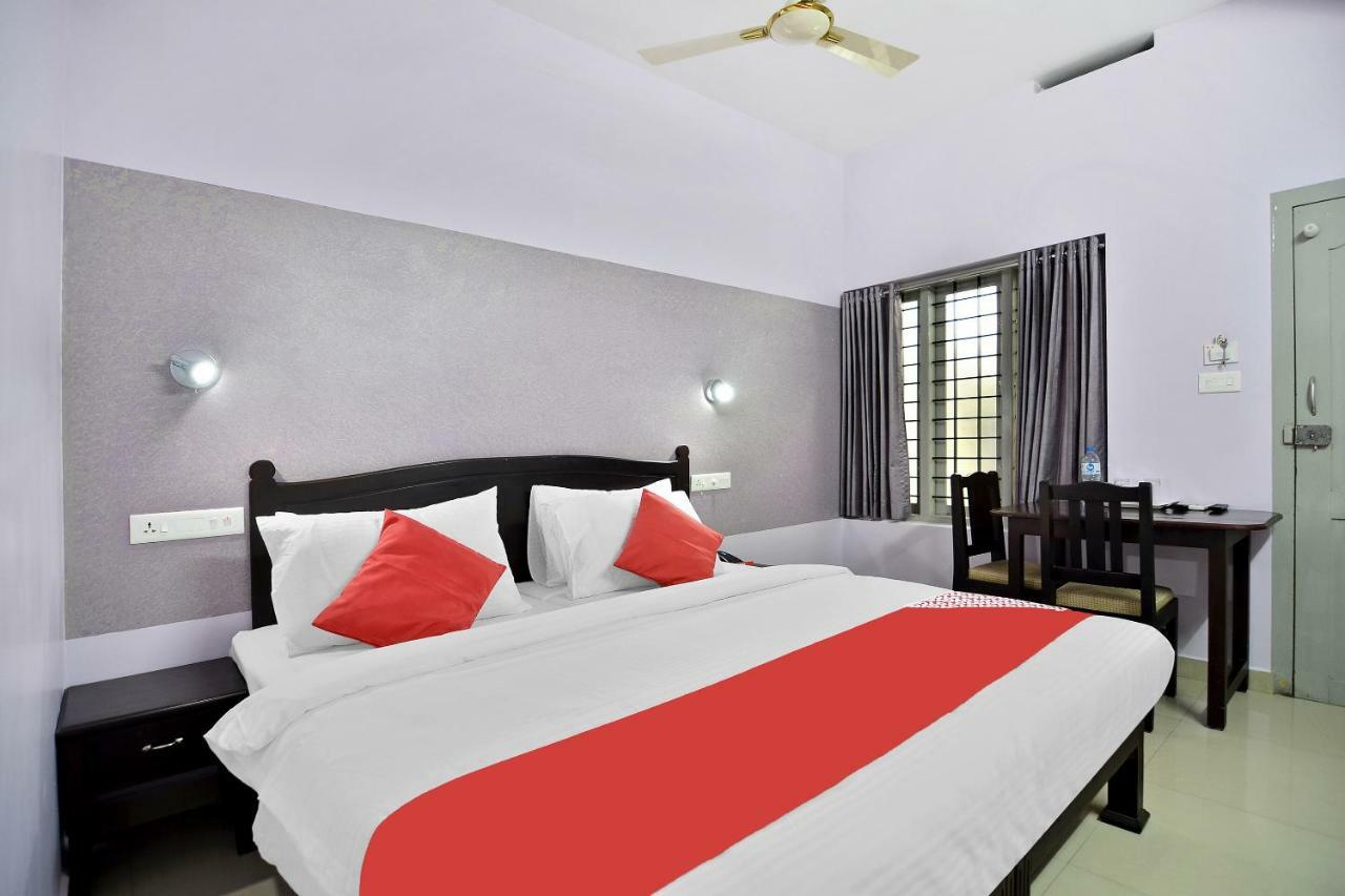 Shanthi Residency Pathanāmthitta Zewnętrze zdjęcie